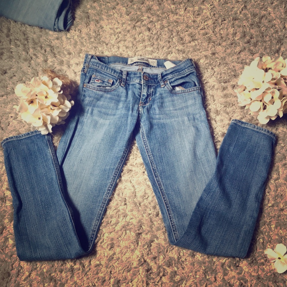 3/$25 Hollister jeans